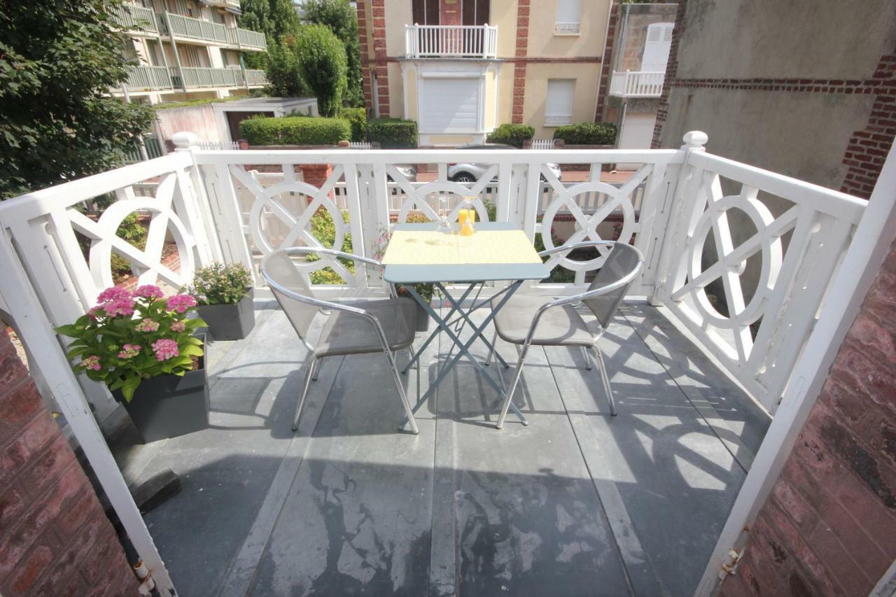 Studio + Terrasse Centre-Ville Villers Sur Mer Apartamento Exterior foto